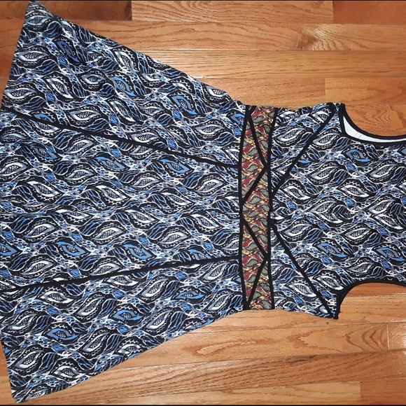 Blue Abstract print sleeveless dress - Picture 4 of 7